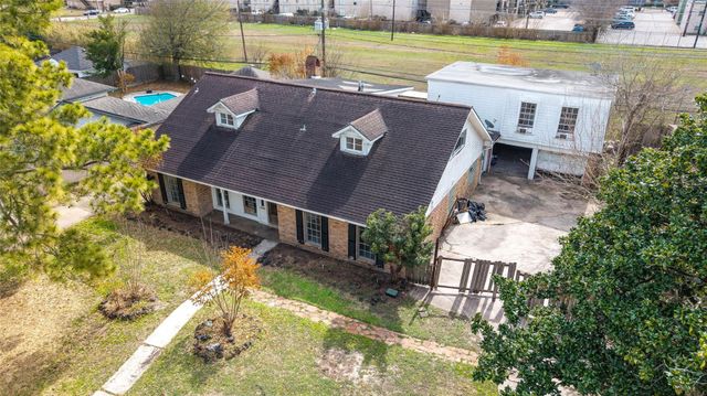 7919 Twin Hills Drive, Houston, TX 77071