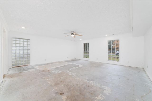 7919 Twin Hills Drive, Houston, TX 77071