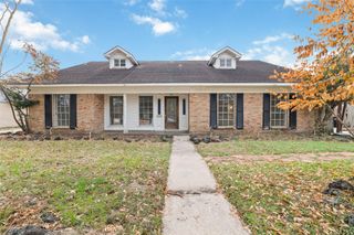 7919 Twin Hills Drive, Houston, TX 77071
