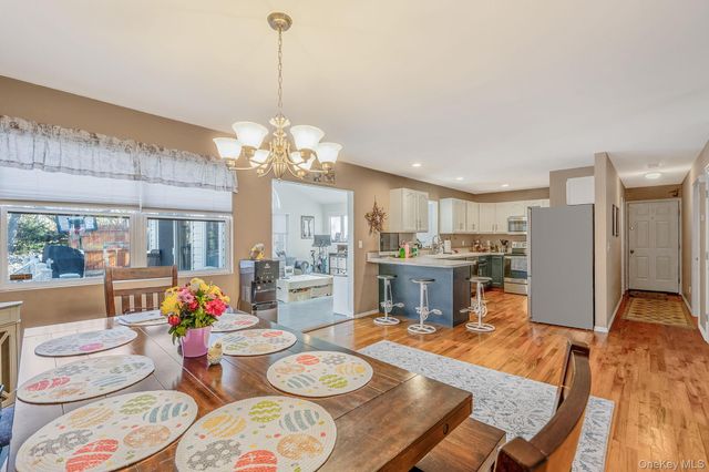 36 Aloma Road, Rocky Point, NY 11778