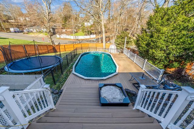 36 Aloma Road, Rocky Point, NY 11778