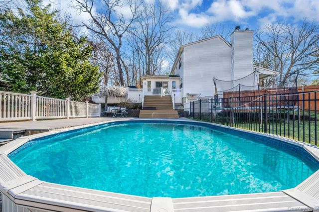 36 Aloma Road, Rocky Point, NY 11778