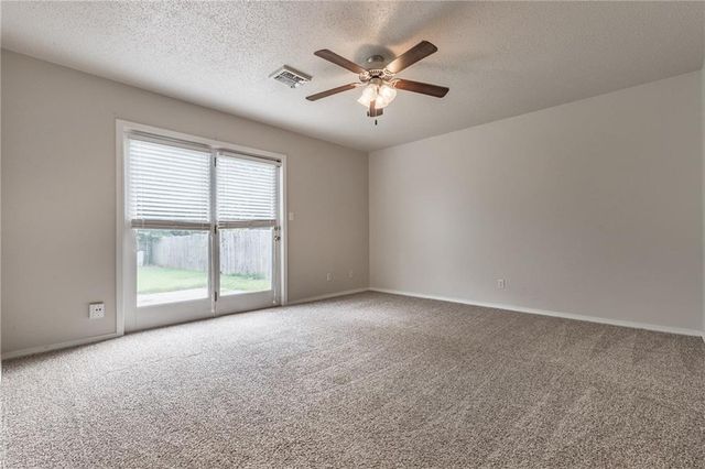 9 Shirley Lane, Edmond, OK 73003