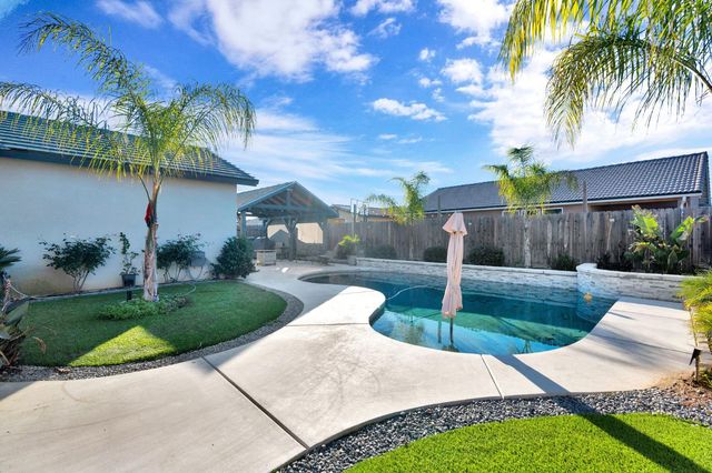 1228 Monterey Avenue, Madera, CA 93637