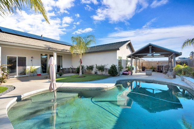 1228 Monterey Avenue, Madera, CA 93637