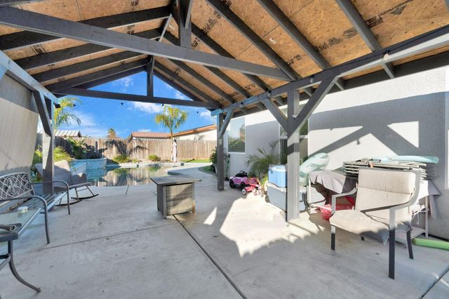 1228 Monterey Avenue, Madera, CA 93637