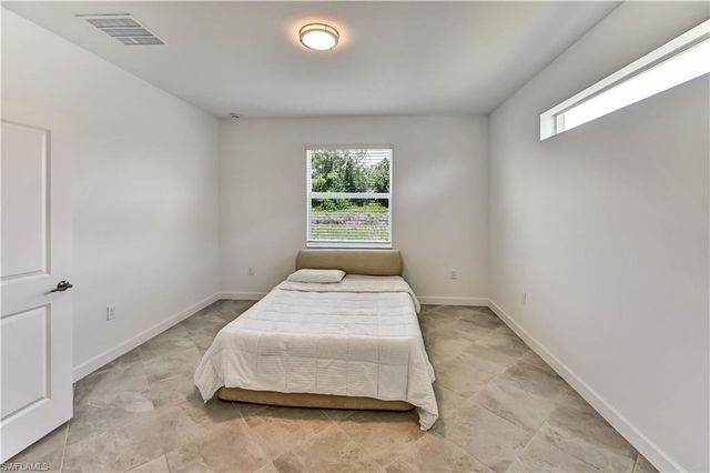 20545 Hazelnut CT S, Lehigh Acres, FL 33936