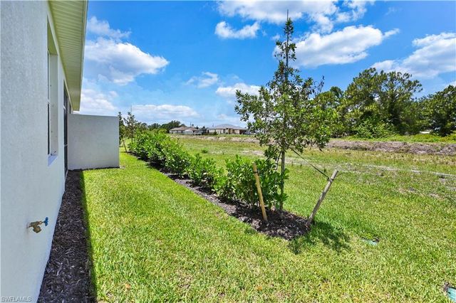20545 Hazelnut CT S, Lehigh Acres, FL 33936