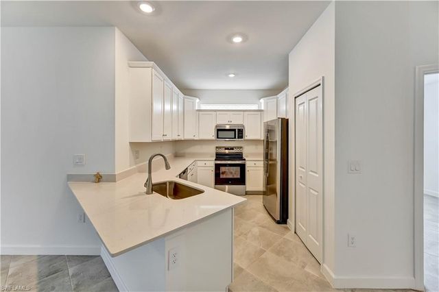20545 Hazelnut CT S, Lehigh Acres, FL 33936