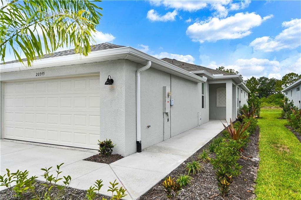 20545 Hazelnut CT S, Lehigh Acres, FL 33936