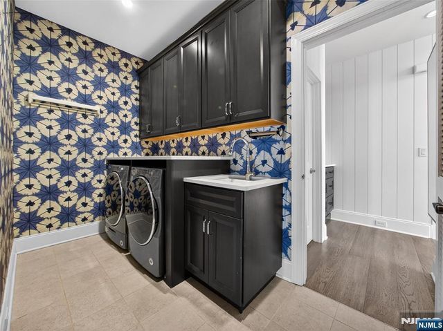 37 Spring Wolf Trail, Franklin Lakes, NJ 07417