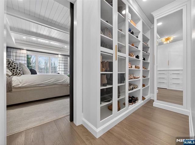 37 Spring Wolf Trail, Franklin Lakes, NJ 07417