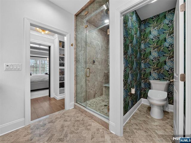 37 Spring Wolf Trail, Franklin Lakes, NJ 07417