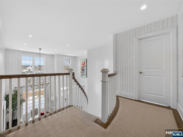 37 Spring Wolf Trail, Franklin Lakes, NJ 07417