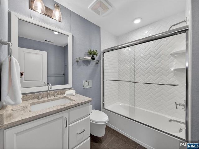 37 Spring Wolf Trail, Franklin Lakes, NJ 07417