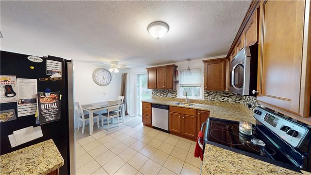 27 amherst Road, Warwick, RI 02889