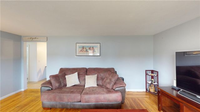 27 amherst Road, Warwick, RI 02889