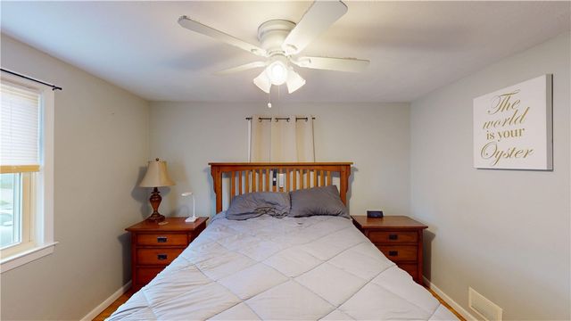 27 amherst Road, Warwick, RI 02889