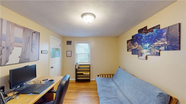 27 amherst Road, Warwick, RI 02889