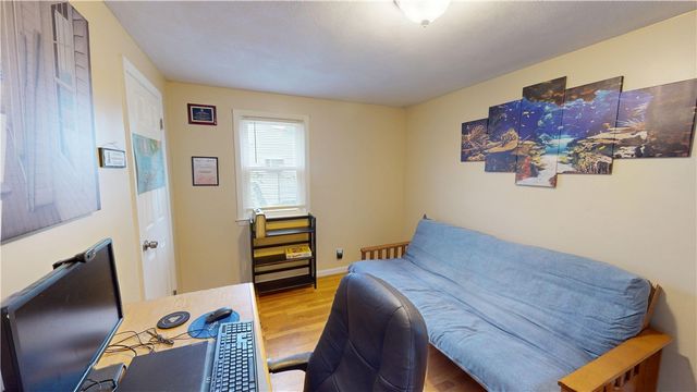 27 amherst Road, Warwick, RI 02889