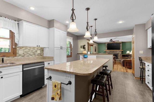 5600 S Kurtz ROAD, Hales Corners, WI 53130