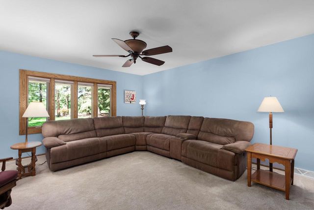 5600 S Kurtz ROAD, Hales Corners, WI 53130