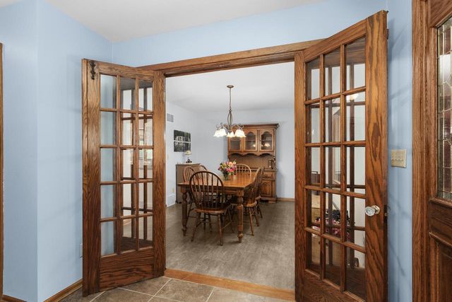 5600 S Kurtz ROAD, Hales Corners, WI 53130