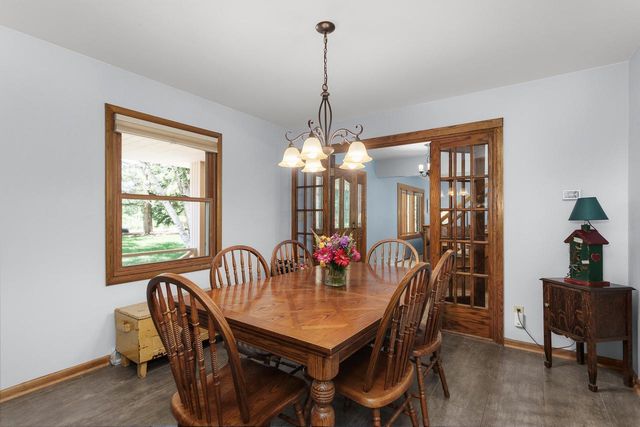 5600 S Kurtz ROAD, Hales Corners, WI 53130
