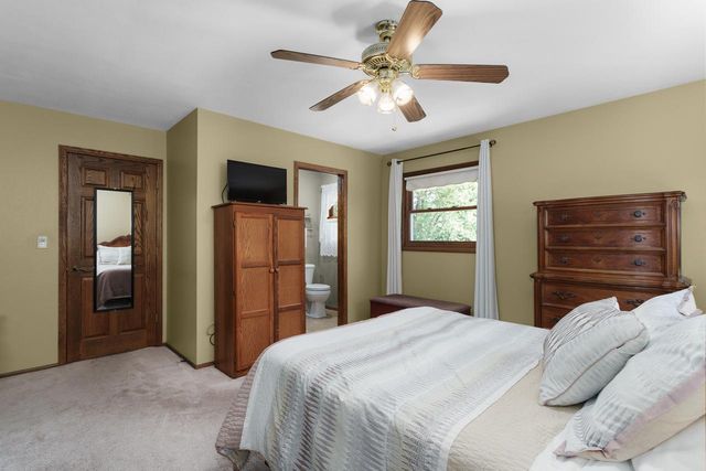 5600 S Kurtz ROAD, Hales Corners, WI 53130
