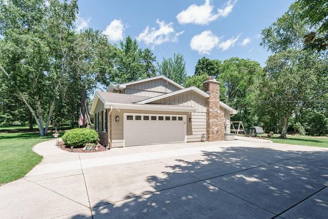 5600 S Kurtz ROAD, Hales Corners, WI 53130