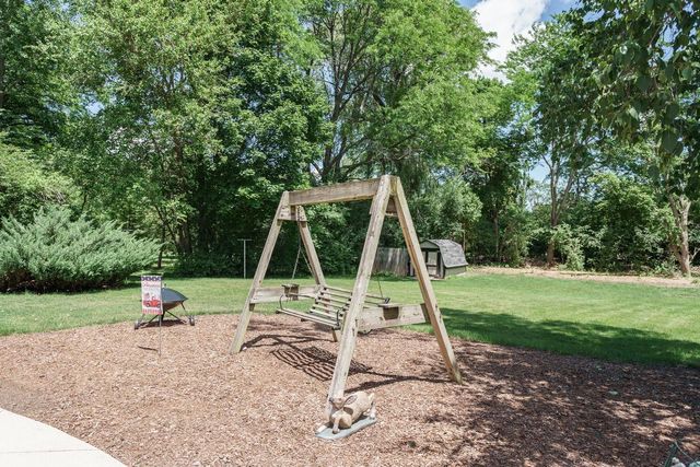 5600 S Kurtz ROAD, Hales Corners, WI 53130