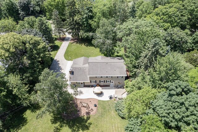 5600 S Kurtz ROAD, Hales Corners, WI 53130