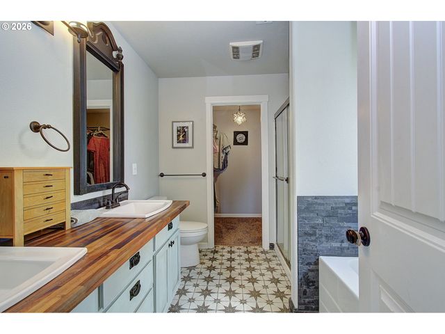 12803 Ne 49TH Way, Vancouver, WA 98682