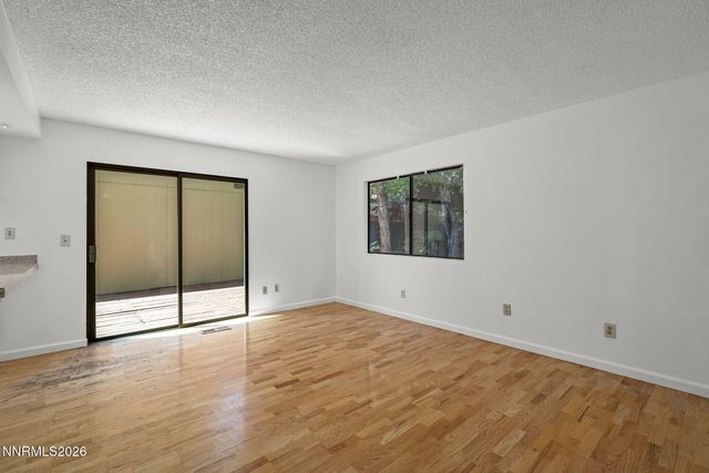 430 W Riverview Circle, Reno, NV 89509