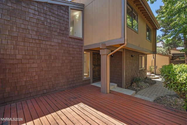 430 W Riverview Circle, Reno, NV 89509