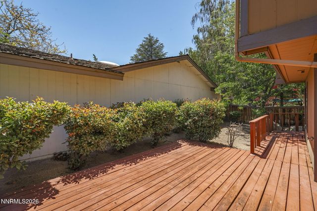 430 W Riverview Circle, Reno, NV 89509