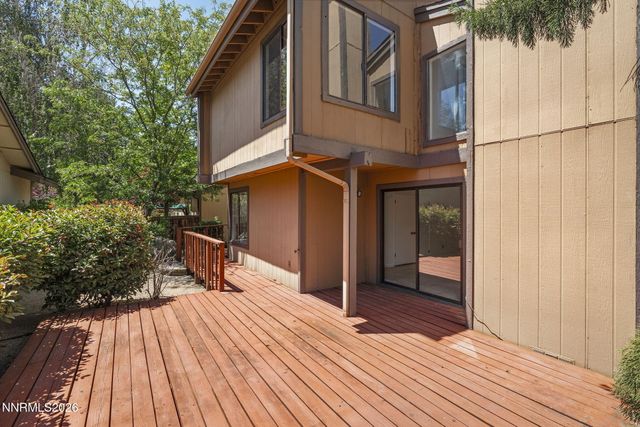 430 W Riverview Circle, Reno, NV 89509