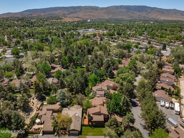 430 W Riverview Circle, Reno, NV 89509