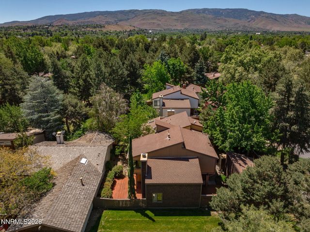 430 W Riverview Circle, Reno, NV 89509