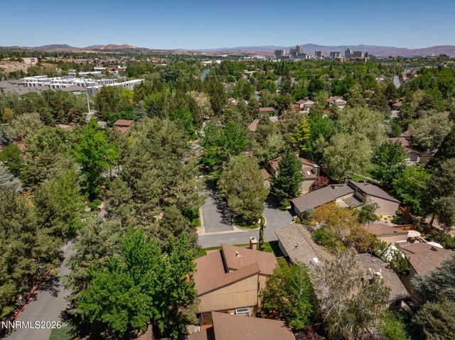 430 W Riverview Circle, Reno, NV 89509