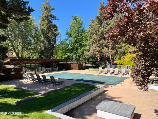 430 W Riverview Circle, Reno, NV 89509
