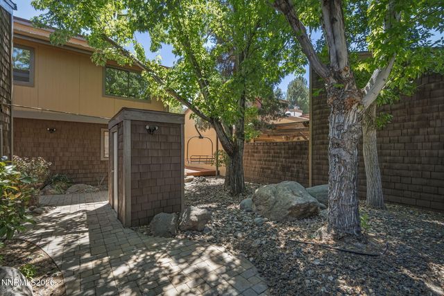 430 W Riverview Circle, Reno, NV 89509