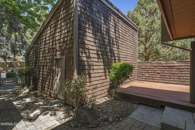 430 W Riverview Circle, Reno, NV 89509
