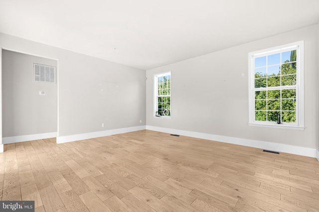 3377 KILBURN CT, White Plains, MD 20695