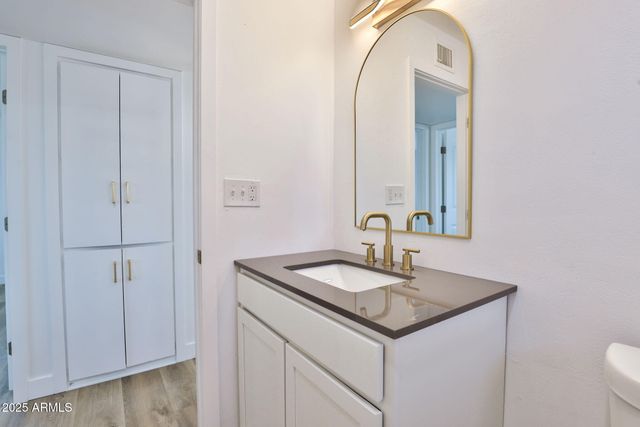 5510 E DALLAS Street, Mesa, AZ 85205