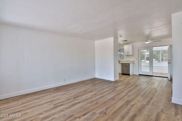 5510 E DALLAS Street, Mesa, AZ 85205