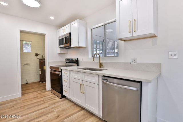 5510 E DALLAS Street, Mesa, AZ 85205