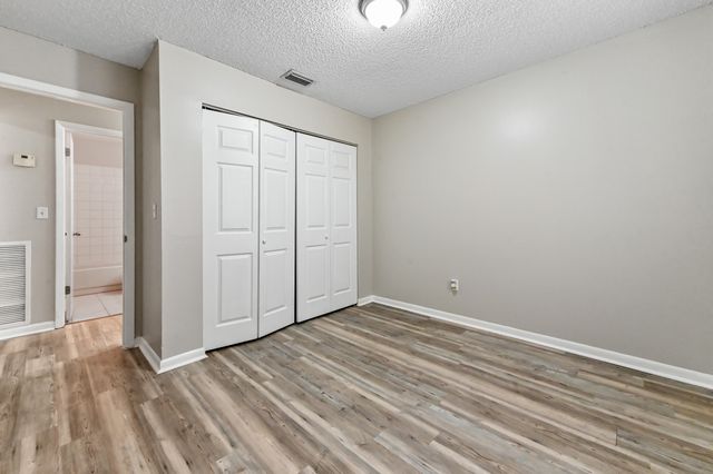 6041 10th Avenue N 228, Greenacres, FL 33463