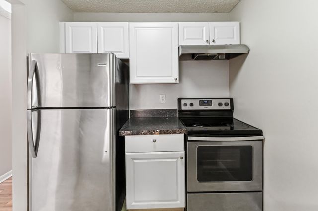 6041 10th Avenue N 228, Greenacres, FL 33463