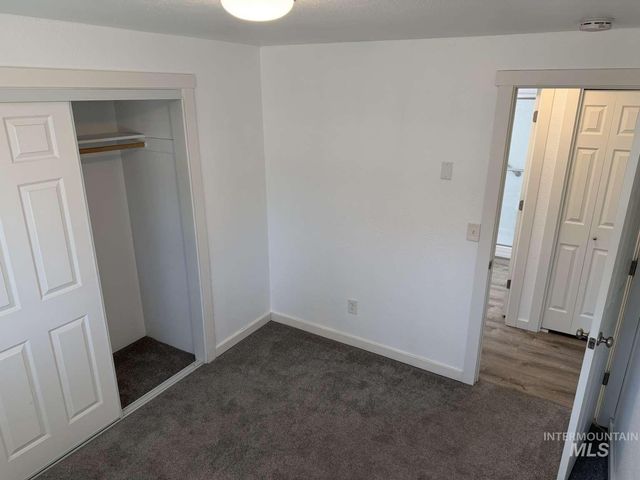 211 Jasper Ave, Middleton, ID 83644